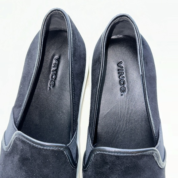New Vince Suede Shoes. Black. Size 7.5. - Picture 3 of 6